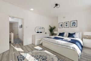 Modern 4 Bedroom House In Woodgreen