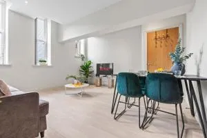 Spacious Suite in Leeds fst WIFI - 加福斯