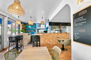Hotels Logis Hotel de France : photos des chambres