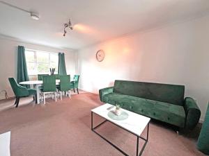 Miller House in Great location - Sleeps 14! Perfect for contractors