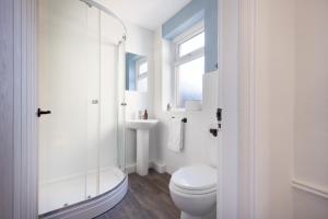 3 bed, central, parking, Conference centre 5 mins- The Harrogate Hub