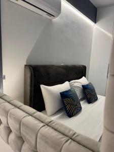 Modern Athens Apartment - Close to Metro