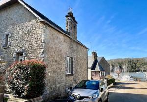 Maisons de vacances La Maison Rose at Lyvet Port is a beautiful Pet Friendly Riverside Gite close to Dinan Sleeps 6 : photos des chambres