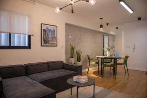 Pendragon by Wynwood House