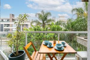Apartamento TOP no Novo Campeche, completo, luminoso, a 50 m da praia