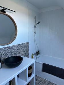 Maisons de vacances L-escapade Maison familiale 3 etoiles jardin & vue mer, proche plage : photos des chambres