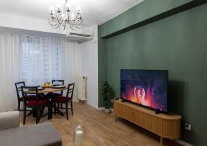 Splendid Historical Smarald 2 BR Old Town