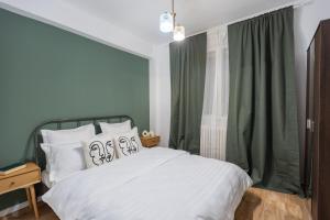 Splendid Historical Smarald 2 BR Old Town
