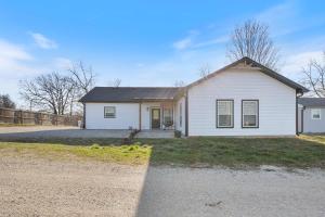 Hackberry Hideaway - Osage Beach