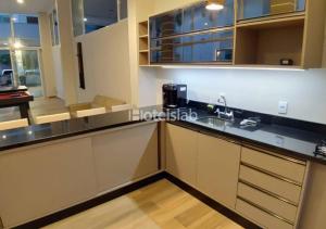C167 Belo apartamento de 2 quartos a 120m da praia