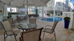 C167 Belo apartamento de 2 quartos a 120m da praia