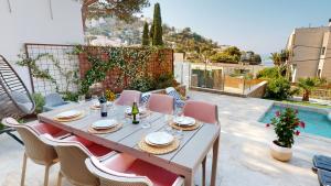 Maison, piscine, plage, commerce restaurant