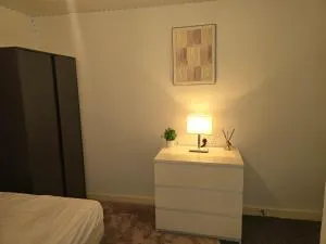 Furnished double room - Netherton