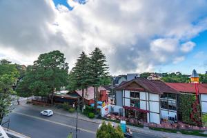 Exuberante e único 2D De Marias