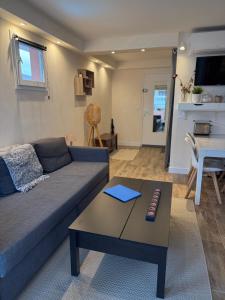 Appartements Dernier etage avec garage, piscines et tennis : photos des chambres