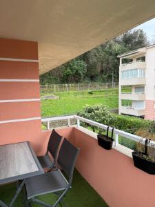 Dernier étage avec garage, piscines et tennis