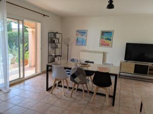 Entre plage et vignobles Maison trois chambres