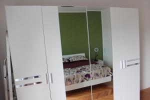 Dalmatian home with private parking