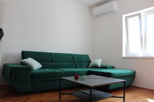 Dalmatian home with private parking