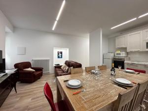 Casa Manzoni Gravedona - Larihome A84