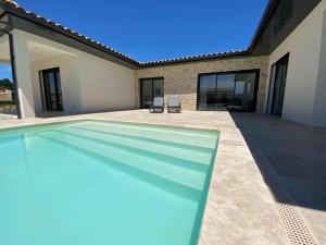Villas Villa with pool in Provence bij de Mont Ventoux : photos des chambres