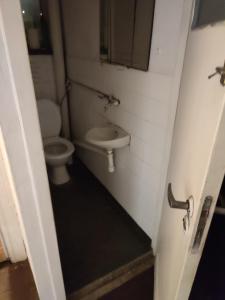 White House Warsaw Cyprysowa 11