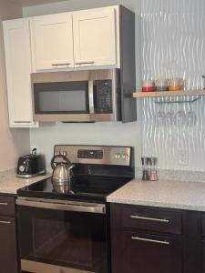 DWELL in Alaska Apartment b