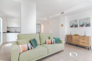 RentitSpain - Playa Granada - TRM 8 en Motril con Golf y Playa