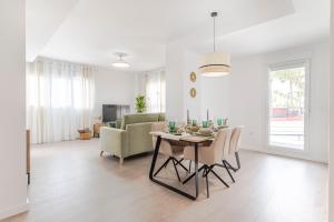 RentitSpain - Playa Granada - TRM 8 en Motril con Golf y Playa