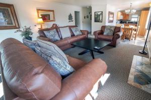 Fawn Valley Inn- 275 condo