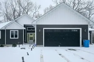 Oak Street Beach House - LaPorte