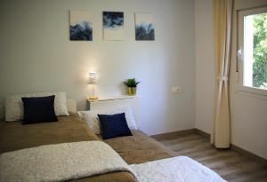 Charming beach apartment - relax & work