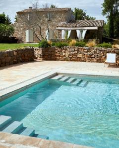 Sejours chez l'habitant Havre de paix et de charme avec piscine : photos des chambres