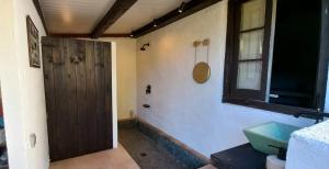 A Country and Vineyard Retreat