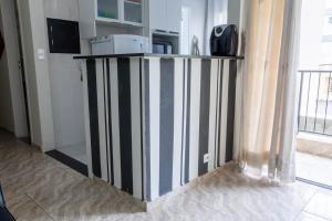 Apto c ar-condicionado a 800m da Praia da Enseada