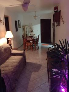 Apto 72 metros quadrados, varanda frente mar com estacionamento