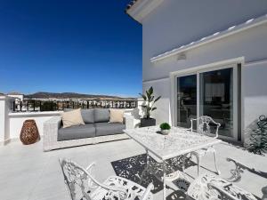 Stunning penthouse with beautiful golf views