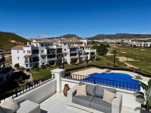 Stunning penthouse with beautiful golf views