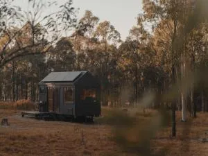Mountain View Off-Grid Cabin in the Scenic Rim - Jean - Goomburra