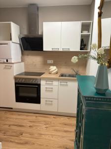 Glanz und Gloria Velden! Wörthersee in 5 min zu Fuß erreichbar!