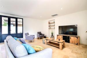 Maisons de vacances Les Rives du Parc Piscine 12 personnes : photos des chambres