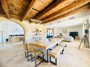 Maisons de vacances Les Rives du Parc Piscine 12 personnes : photos des chambres