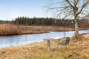 Stuga med sjöutsikt nära Växjö