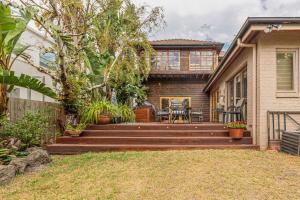 Whistling Pines - Bayside Family Stay with Granny Flat