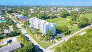 Modern Boca 2BR Retreat - Across From Beach with Pool & Balcony
