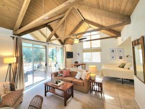 Peaceful Desert Retreat Mountain View Studio Condo Indian Wells