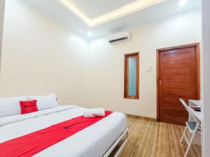 RedDoorz near Monjali 4 Yogyakarta