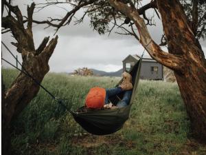 Remote Off-Grid Cabin Hidden in Nature - Hot Tub - Tibor