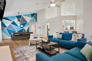 Fun and Stylish Stay with Pool Table and Fire Pit!