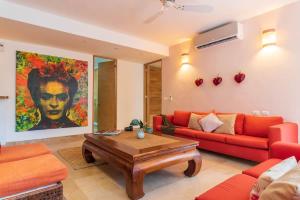 Tropical Oasis with Cenote & Pool Walk to Beach